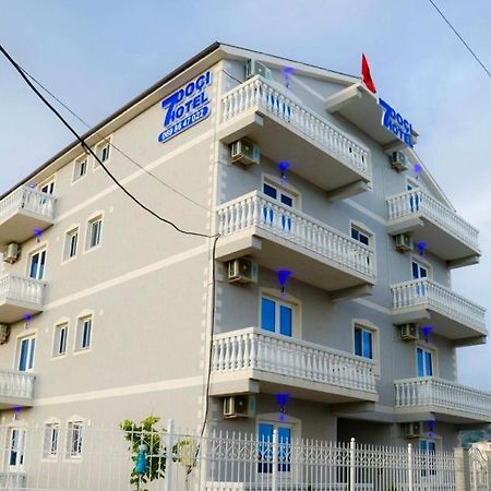 Doci Seven Hotel Velipojë Buitenkant foto