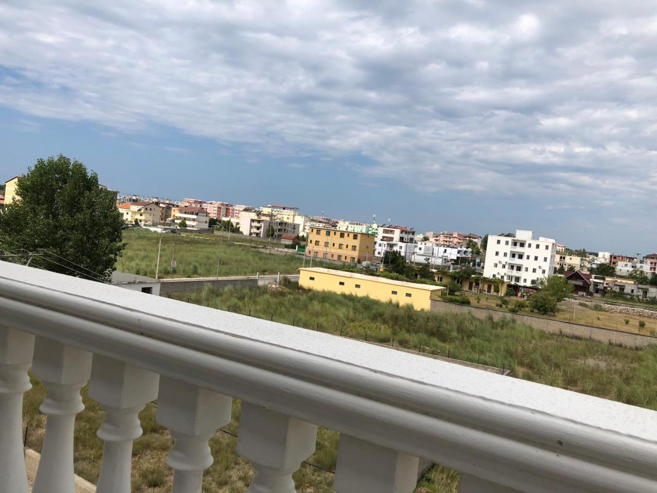 Doci Seven Hotel Velipojë Buitenkant foto