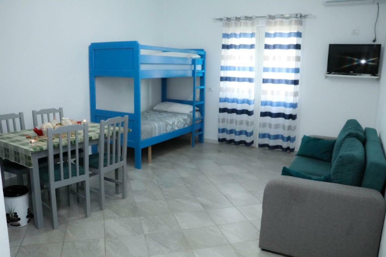 Doci Seven Hotel Velipojë Buitenkant foto